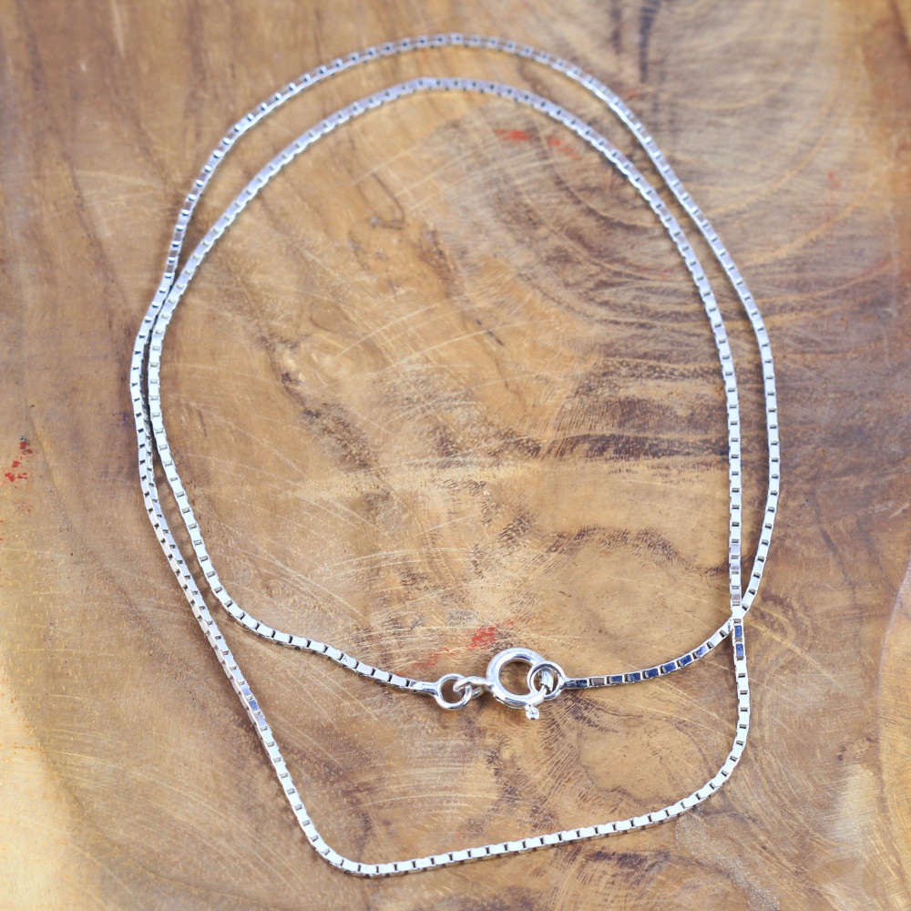 Silver Necklace N083W135