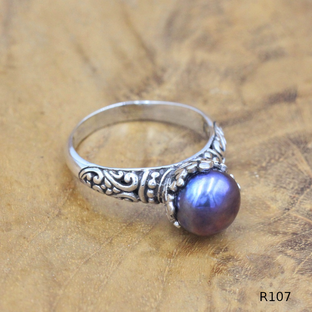 silver ring with pearl for woman