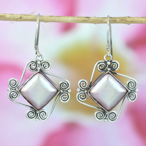 bali silver earrings with white mabe pearl