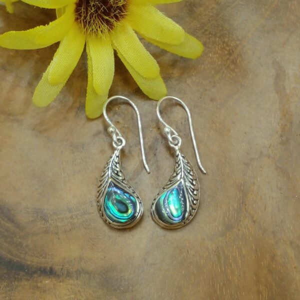 Bali inspired silver earring with abalone