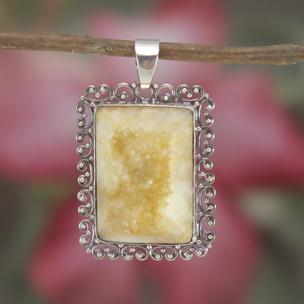 Druzy Pendant Bali Silver