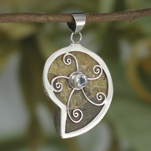 Bali silver shell blue topaz pendant P077W160
