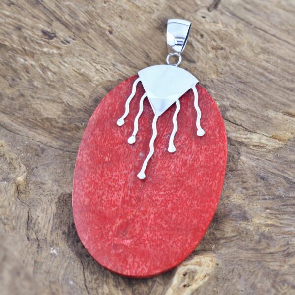 Handmade Bali Shell Pendant P166W85