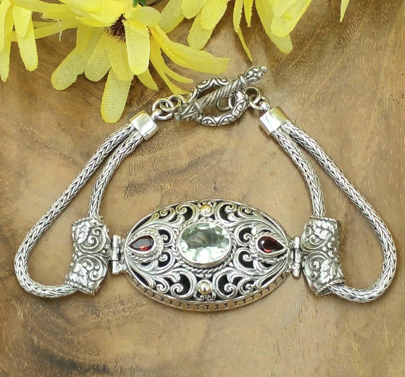 Balinese silver chain bracelet with Balinese carvings B662GG-W1551
