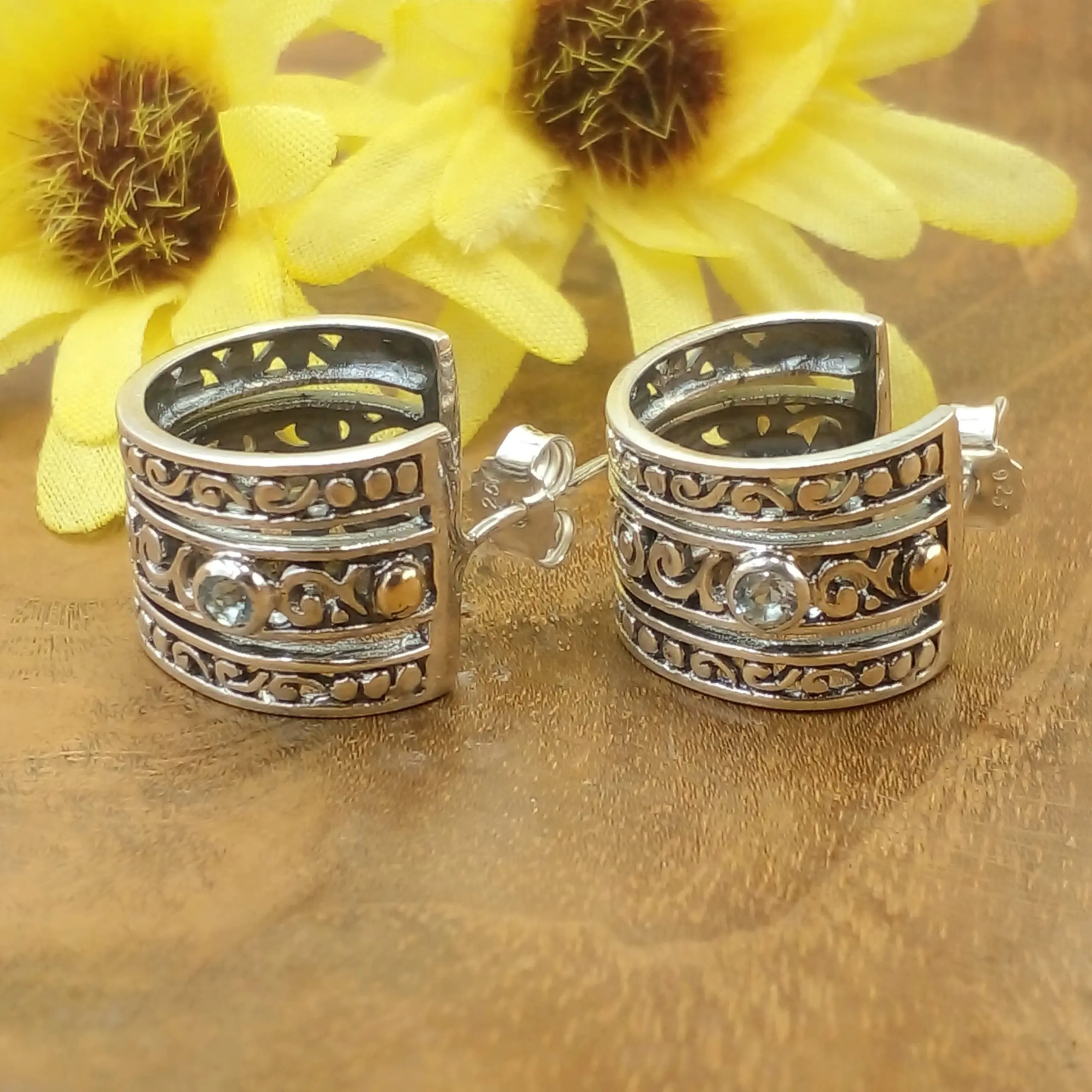 Balinese Silver Stud Earrings With Gems E1739BTZW563