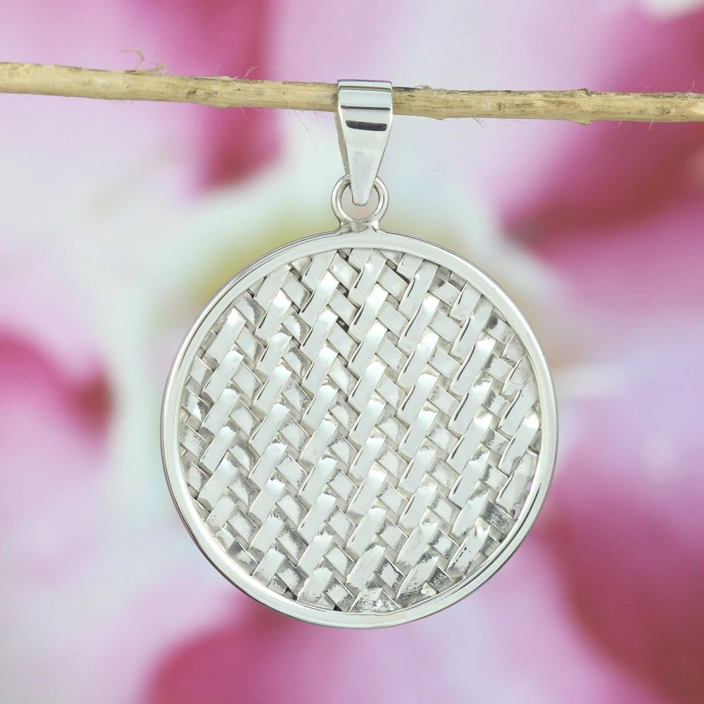 925 Sterling Silver Classic Woven Circle Pendant P538W230