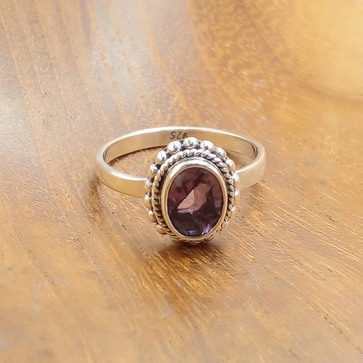 Balinese Solitaire Javan Stone Silver Ring R731AMY-W185