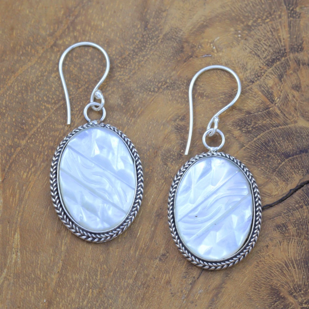 White Shell Silver Earrings E1568MOPW170