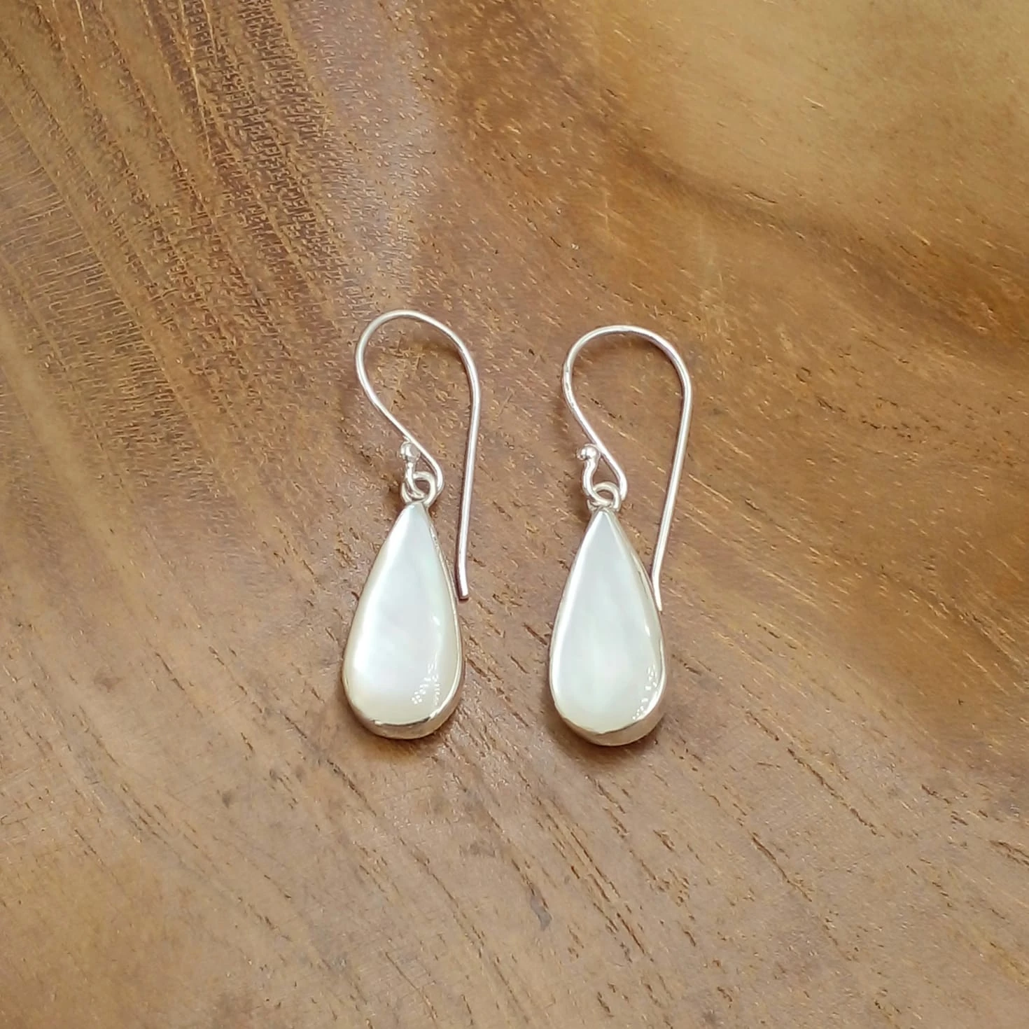 Abalone Shell Teardrop Silver Earrings E1861ABLW115
