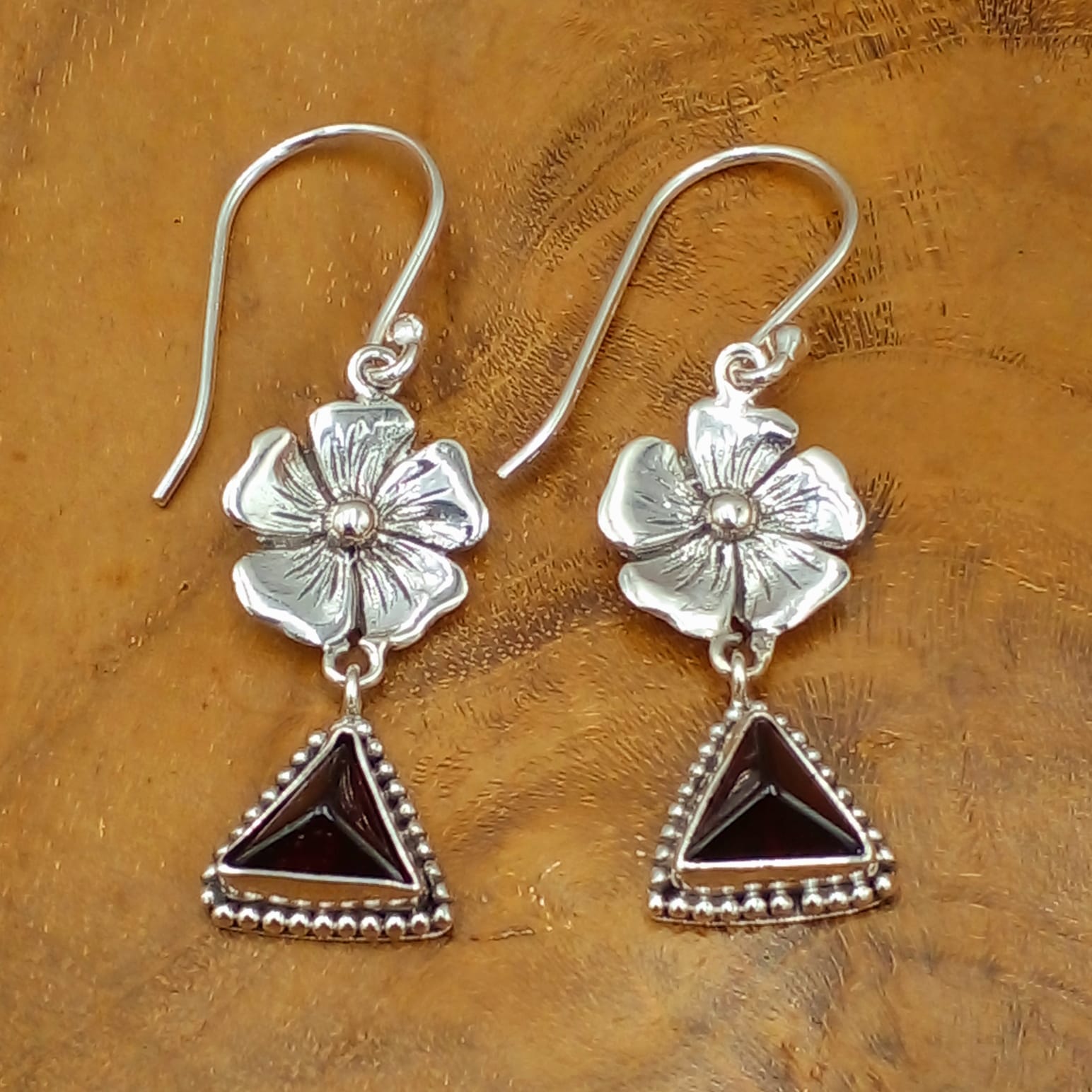 Silver Drop Earrings with Floral Motif and Triangular Gemstone E1632GRTW270
