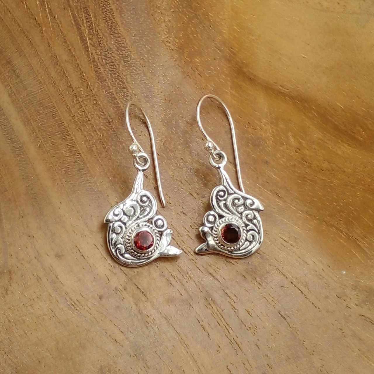 Balinese Silver Dolphin Gemstone Earrings E1829GAMW190