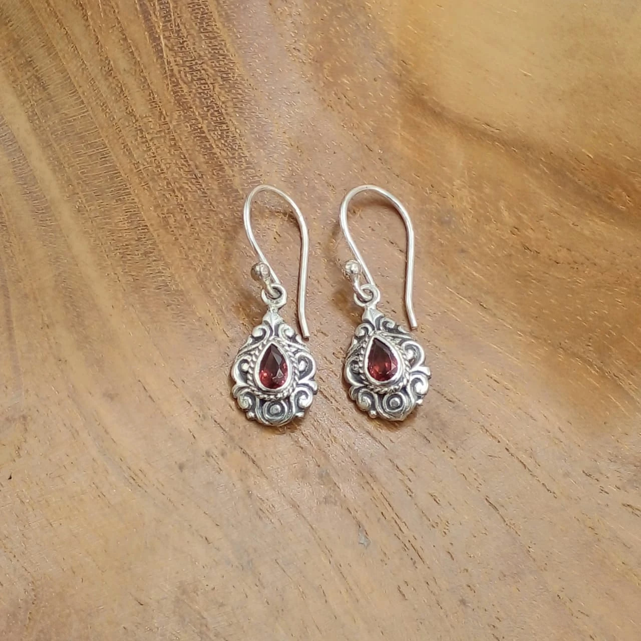 Traditional Balinese Silver Earrings with Amethyst Gemstones E1867AMYW150