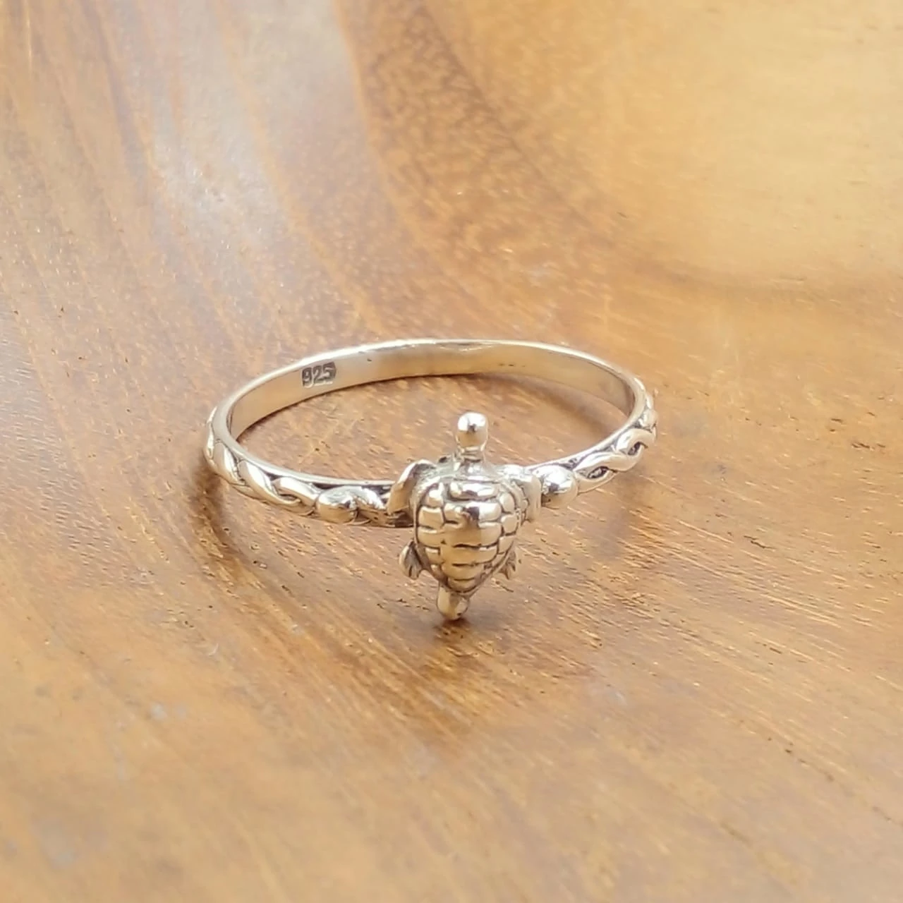 925 Sterling Silver Turtle Ring R717W135