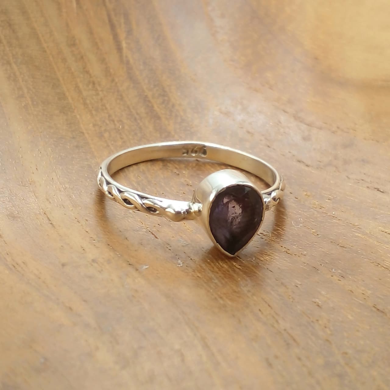 Minimalist Silver Ring with Teardrop Amethyst R747AMY-W150