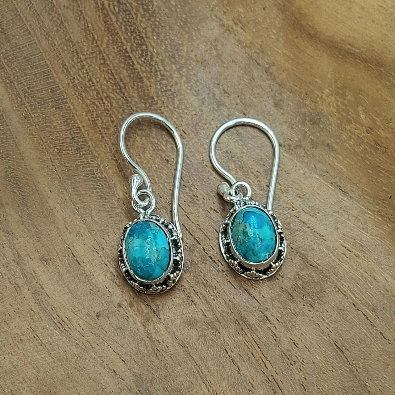 Balinese 925 Sterling Silver Earrings with Red Carnelian E1822CLNW185