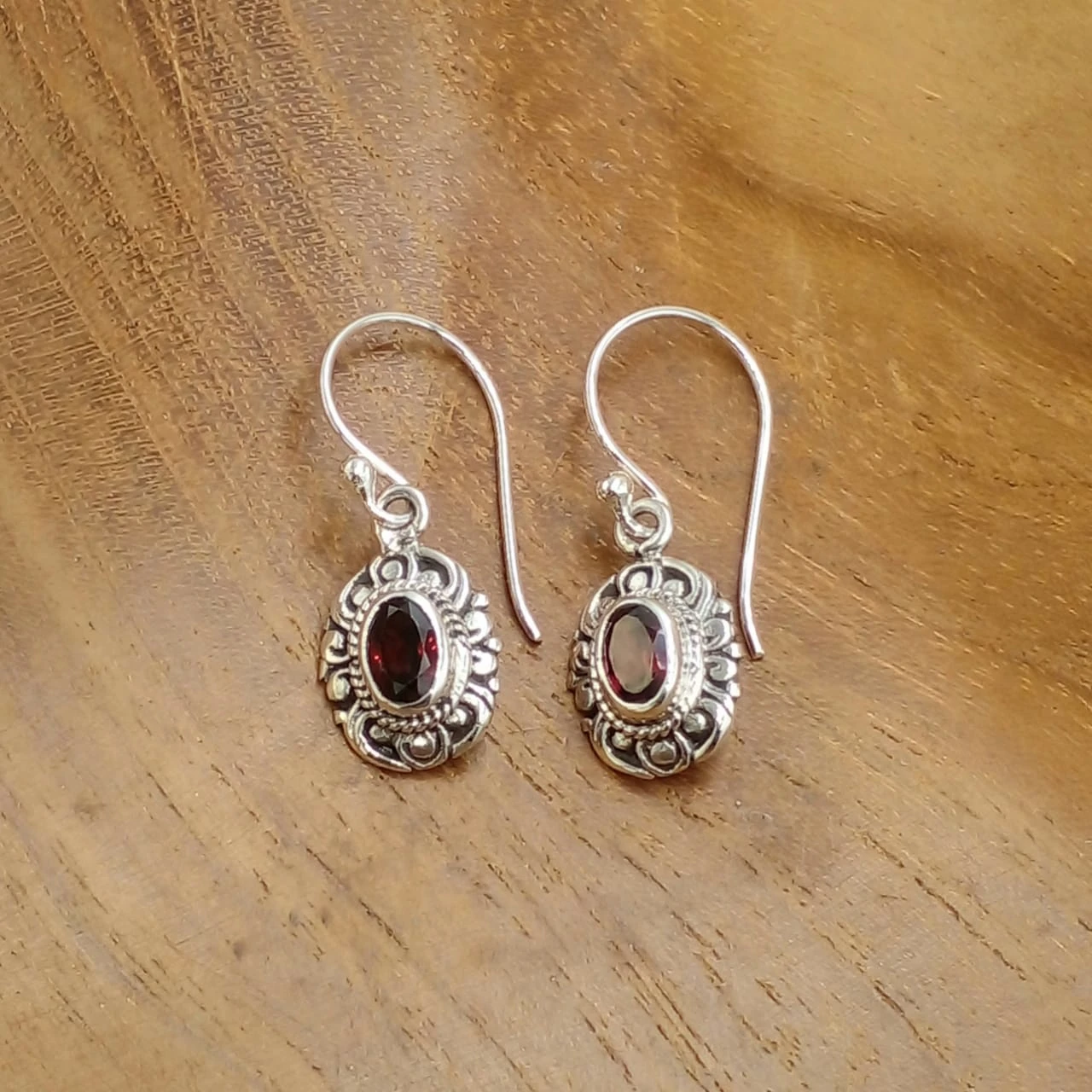 Balinese-Style Garnet 925 Sterling Silver Earrings E1828GRTW150