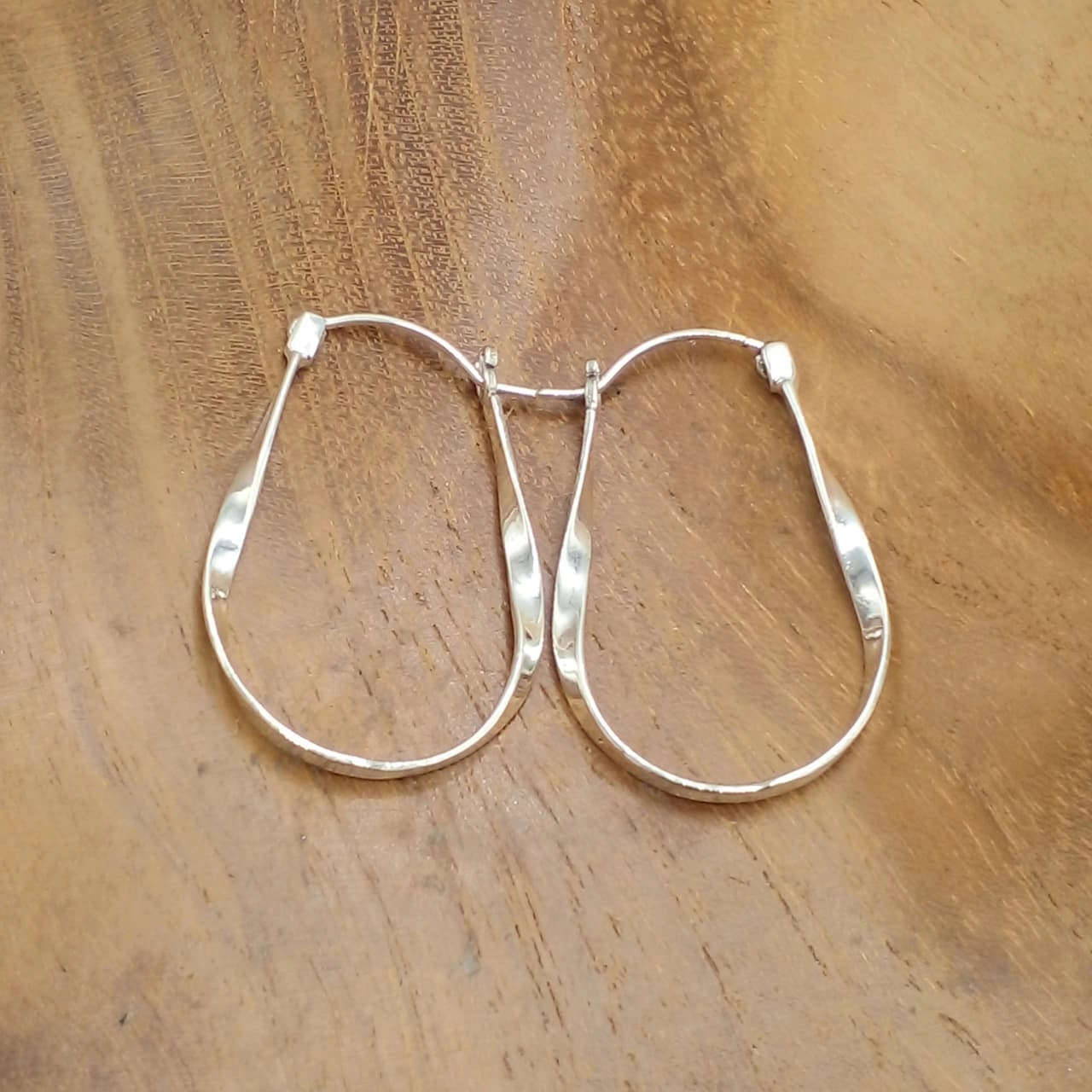 Twisted Oval Hoop Sterling Silver Earrings E1869W185
