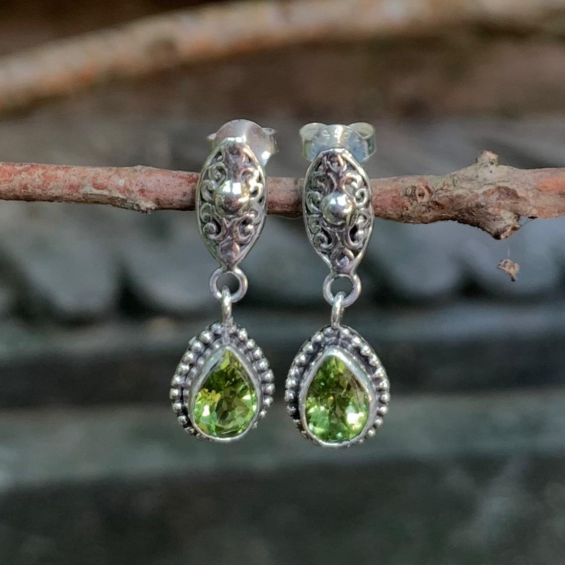 925 Silver Earrings with Garnet Stones Balinese Teardrop E1873GRTW307