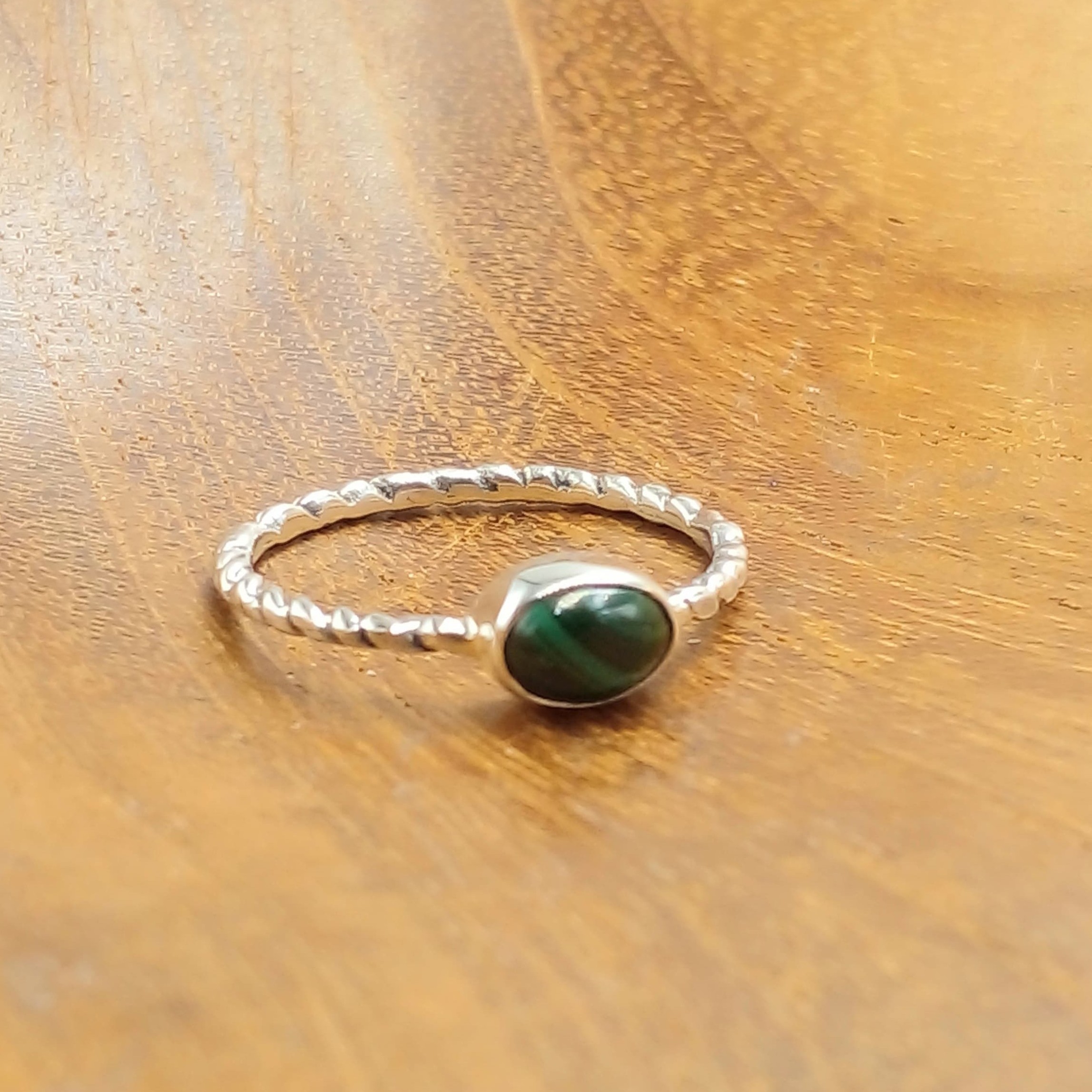 Twisted Silver Ring with Oval Malachite Stone R677OV-LPZW95