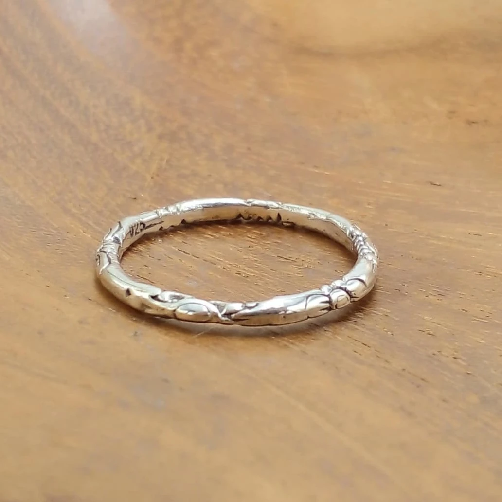 925 Sterling Silver Balinese Carved Band Ring R704W115