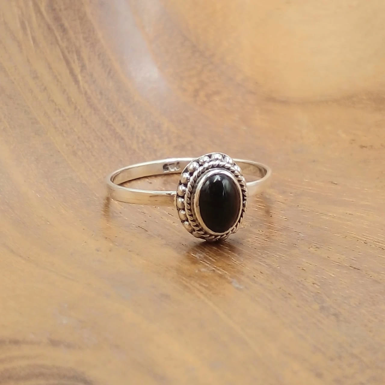 925 Bali Silver Ring with Oval Natural Black Onyx R765BLX-W150