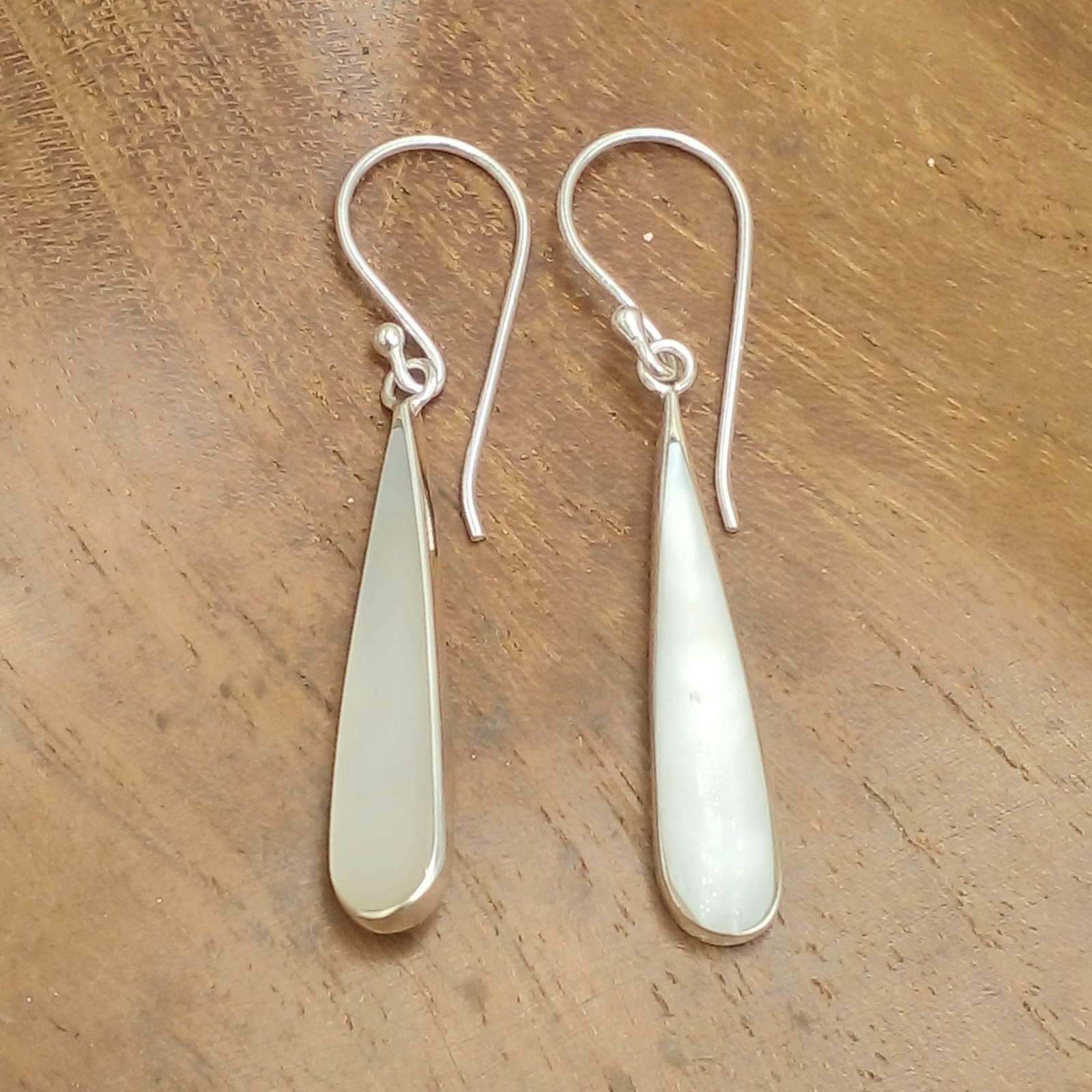 Special Silver Teardrop Hanging Earrings with Natural Abalone Shells E1960ABLW95