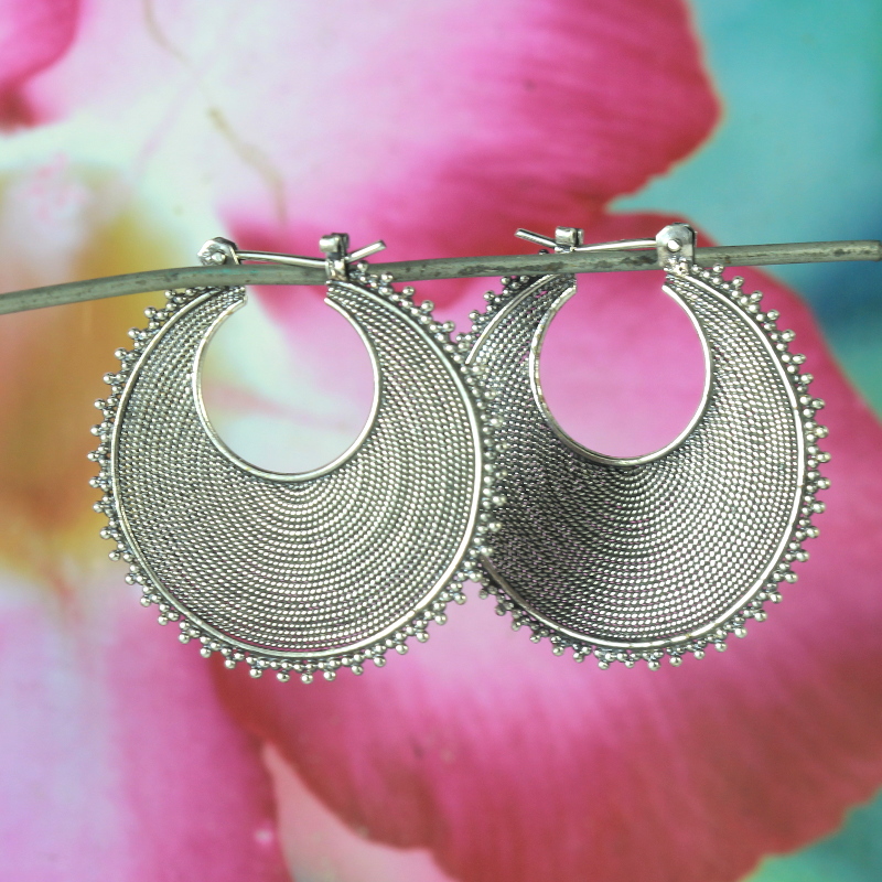Balinese Round Crescent Silver Jawan Earrings E509W360