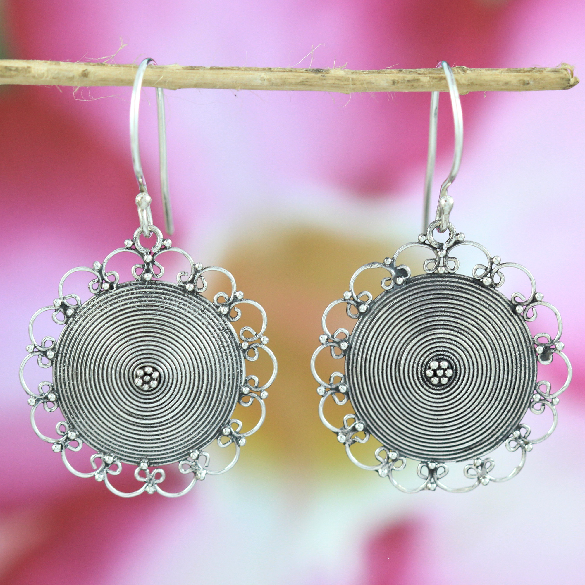 Typical Balinese Round Filigran Silver Earrings E592W230
